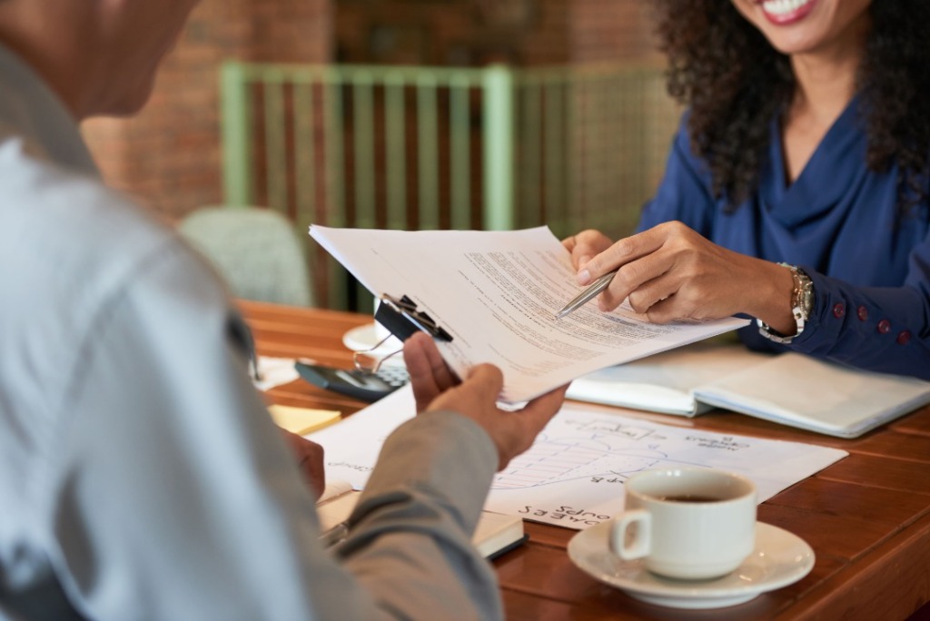 Gestão jurídica reduz riscos contratuais e trabalhistas para empresas