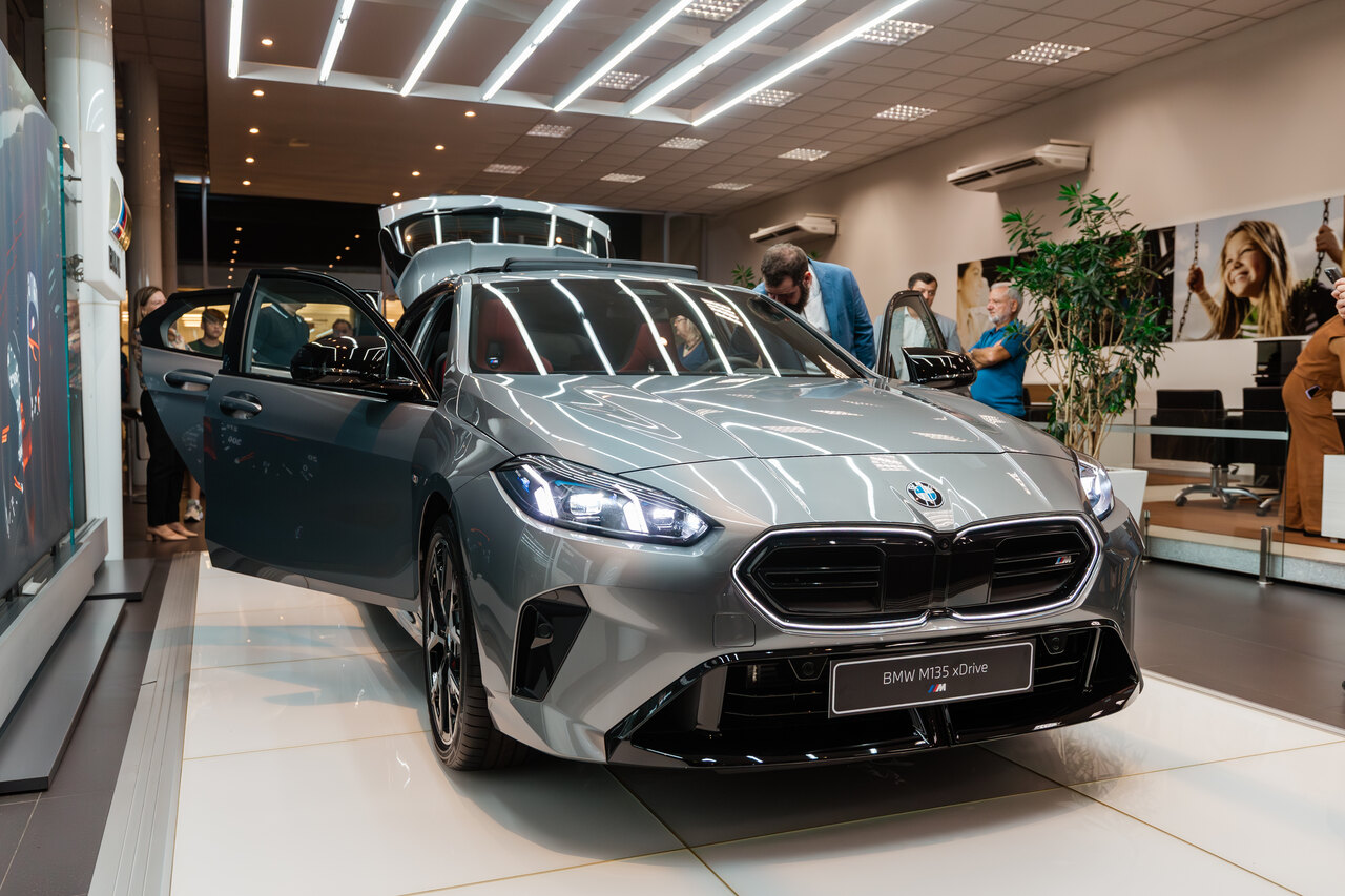 BMW Top Car de Blumenau recebe o novo M135 xDrive e reforça estratégia no mercado de SC